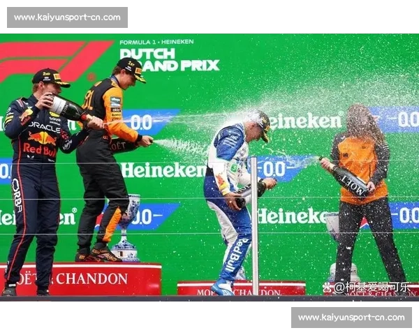 安东内利头盔视角：首圈追尾维斯塔潘瞬间全记录