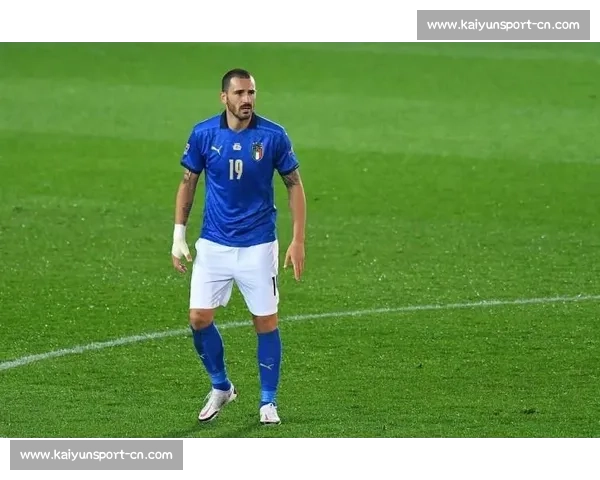 博努奇社交媒体发文引关注:慈善赛飞铲争议后与霍顿合影互动 博努奇社交媒体发文引关注:慈善赛飞铲争议后与霍顿合影互动